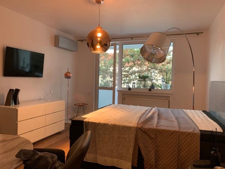Apartament cu 2 camere decomandat, mobilat în Cornișa
