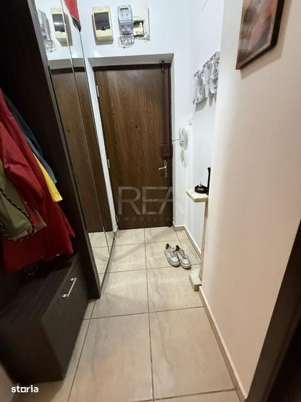 Apartament cu 3 camere decomandat în Drumul Taberei