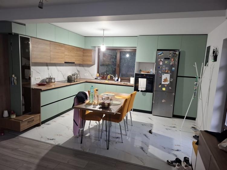 Casă individuală cu 4 camere cu Teren 1250 Mp în Dascălu