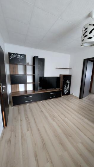 Apartament cu 2 camere semidecomandat în Drumul Carului