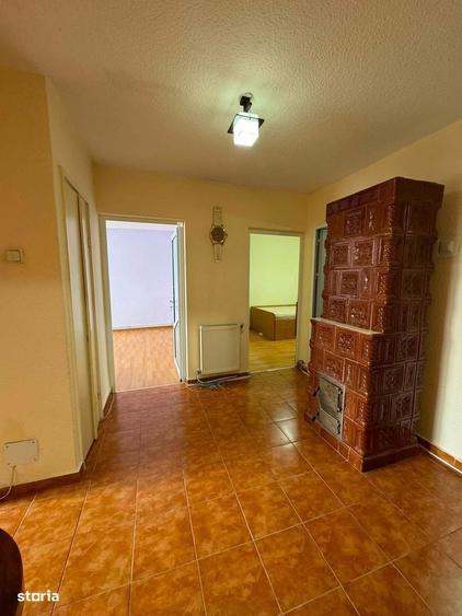 De vanzare apartament cu 3 camere, 2 bai si balcon, spatios 56900euro - 10