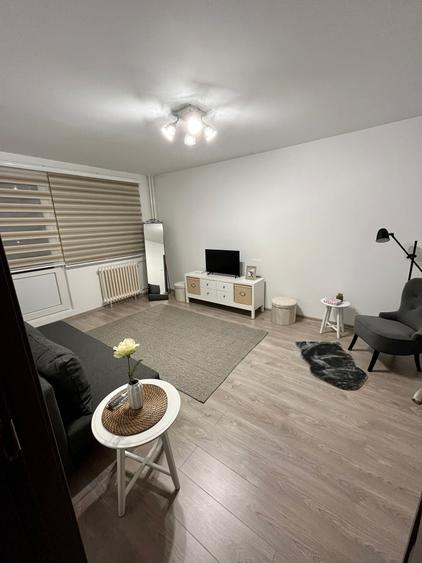 Apartament cu 2 camere decomandat în Doamna Ghica