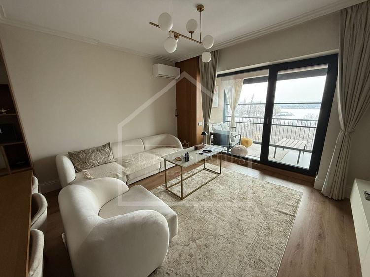 Apartament cu 3 camere semidecomandat, mobilat în Sisești