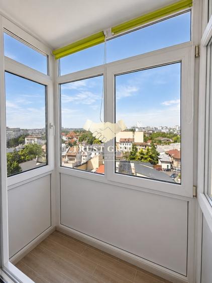 Apartament cu 2 camere decomandat în Victoriei