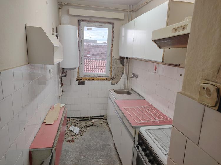 Apartament cu 2 camere semidecomandat în Horea