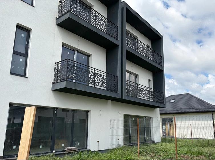 Casă cu 5 camere cu Teren 400 Mp în Central