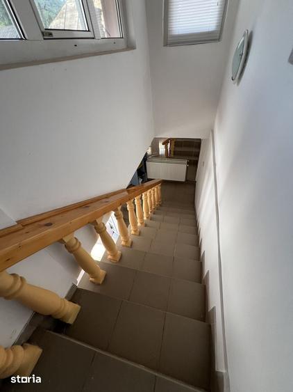 Casă cu 4 camere cu Teren 350 Mp în Corbi
