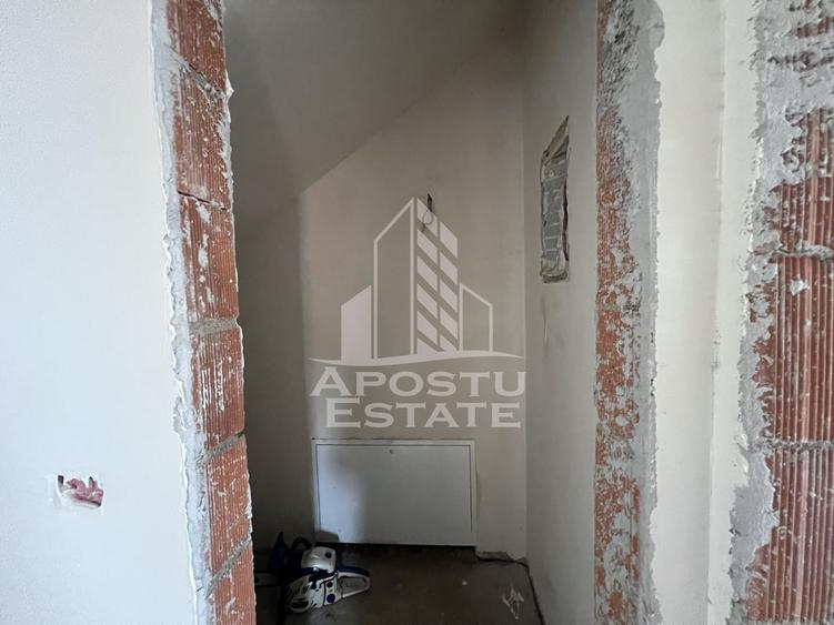 Duplex cu 4 camere cu Canalizare în Covaci