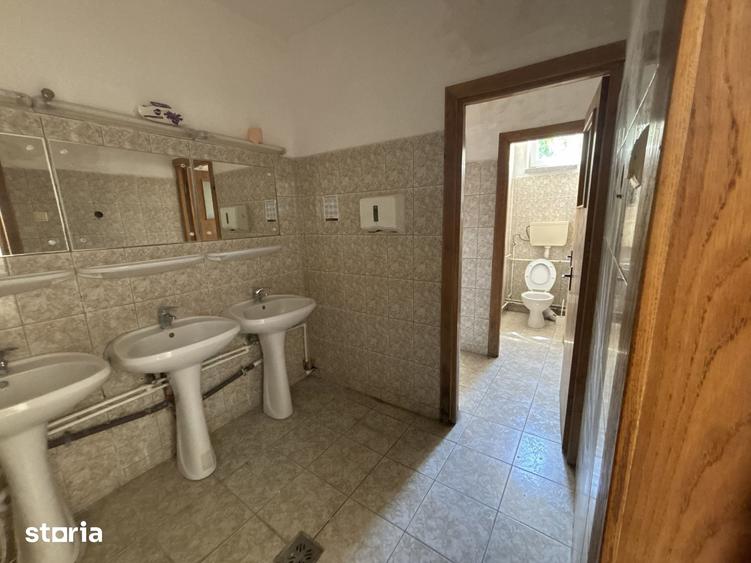 Spațiu comercial, de 1,405 mp, în Lăpuș Argeș