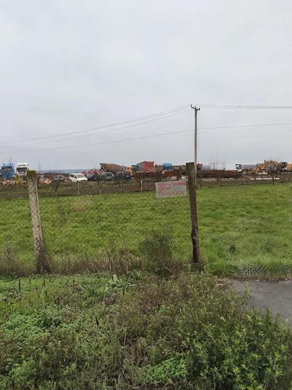 Teren de 800 mp, în Rovine