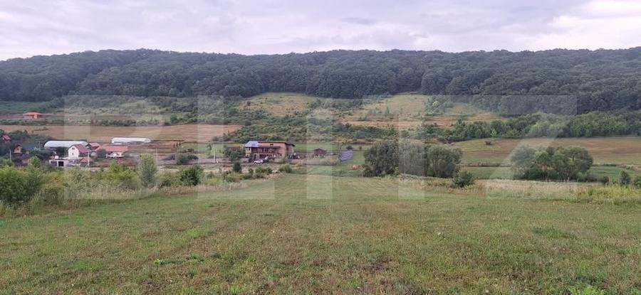 Teren Construcții intravilan de 1763 mp, în Bozeni