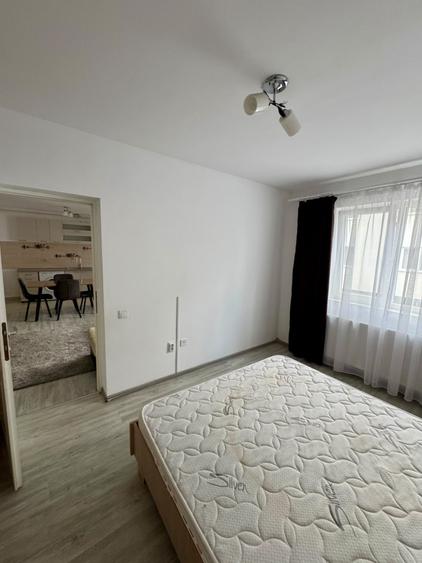 Apartament cu 2 camere , etaj 1, parcare , zona Terra - 11