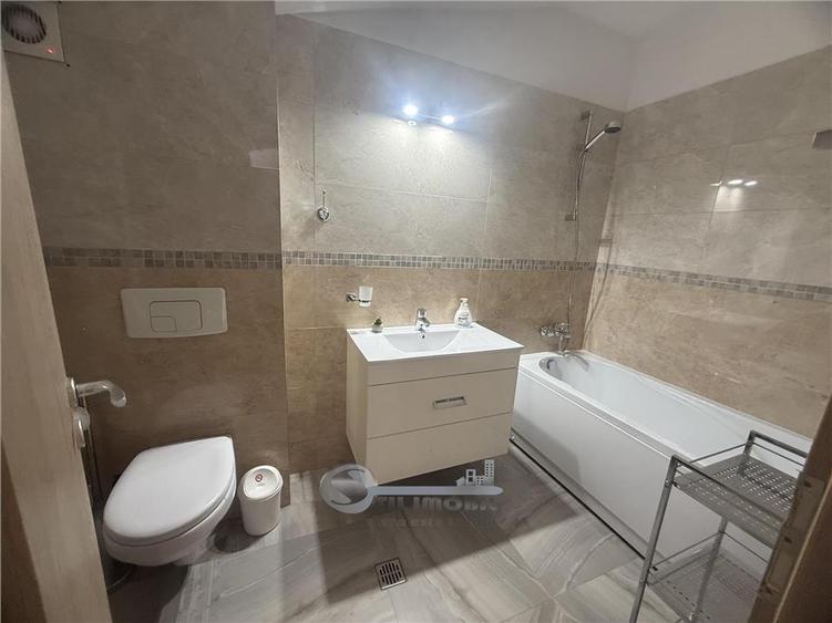 Apartament cu 3 camere decomandat în Tătărași