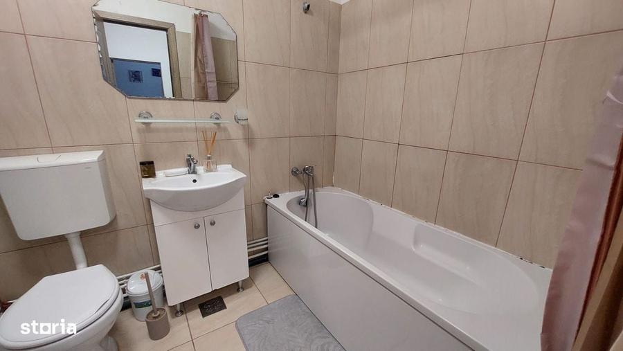 0 Comision2 camere, zona Petrom, 49 mp, finisat modern - 10