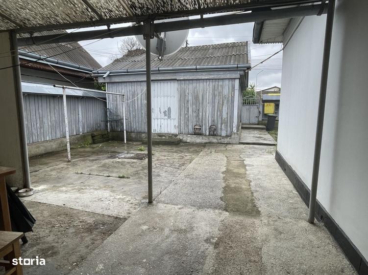 Casă cu 4 camere în Humulești