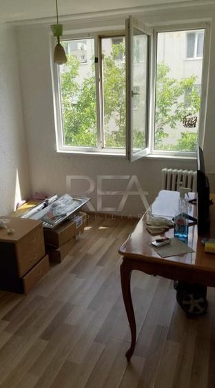 Apartament cu 2 camere decomandat în Drumul Taberei