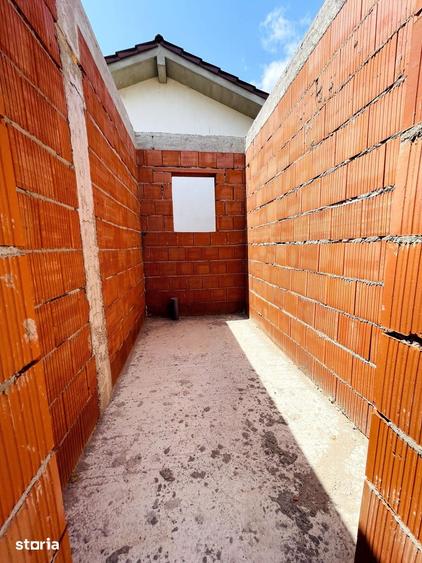 Casă cu 3 camere cu Teren 500 Mp în Sânmartin