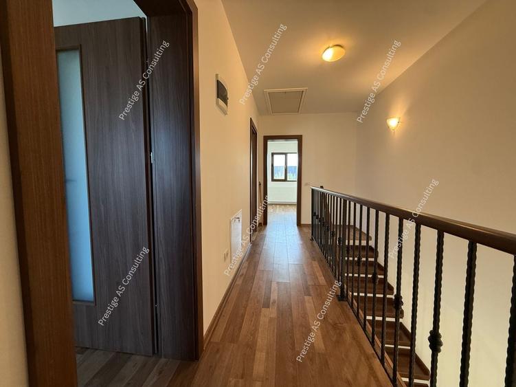 Duplex cu 4 camere cu Canalizare în Dumbrăvița