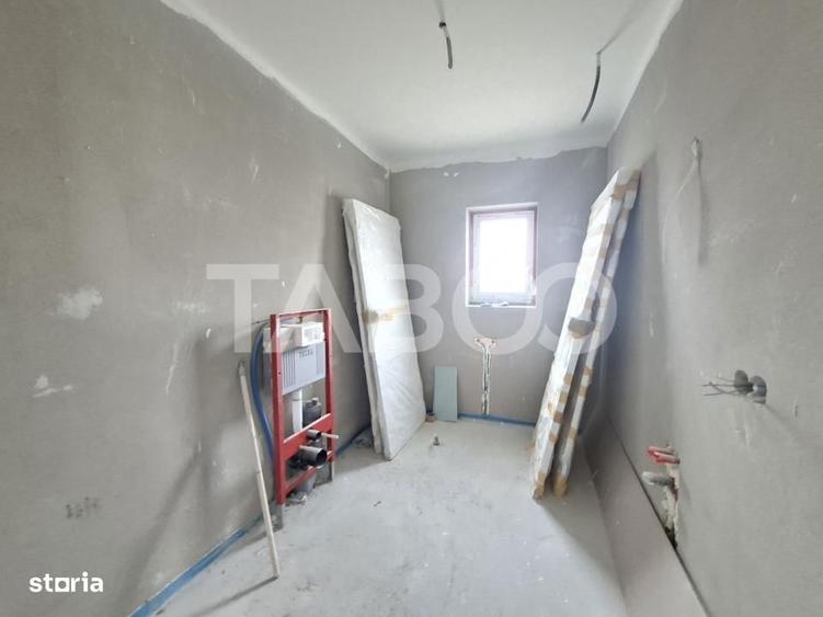 Casă cu 4 camere decomandat cu Teren 115 Mp în Central