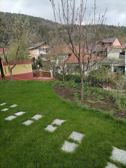 Casă cu 6 camere în Central