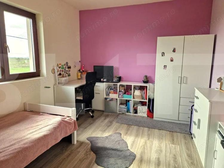 Casă cu 5 camere cu Teren 605 Mp în Urseni