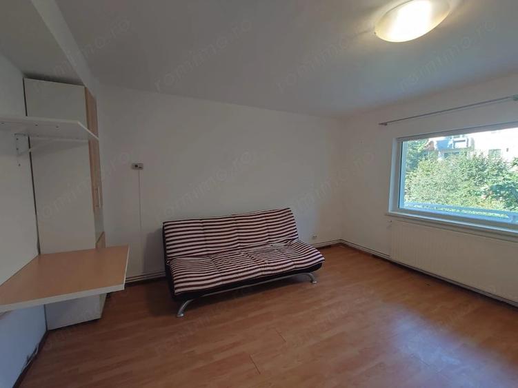 Apartament cu 2 camere semidecomandat în Scriitorilor