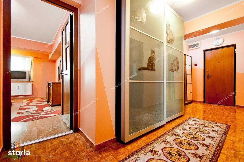Apartament cu 3 camere decomandat, mobilat în Faleză
