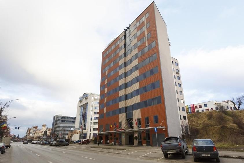 Birou, de 4,800 mp, în Mărăști