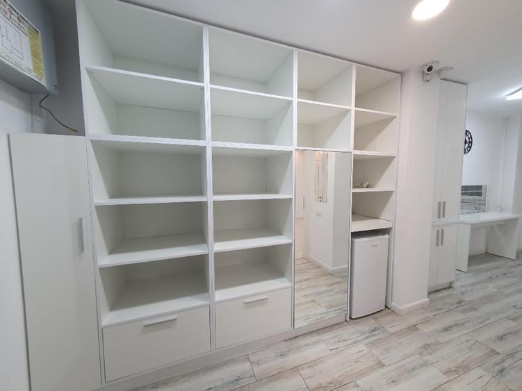 Garsonieră decomandată în Baba Novac