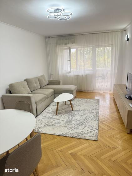 Apartament cu 3 camere în Centrul Civic