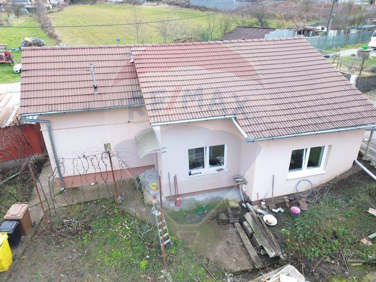Casă cu 3 camere cu Teren 545 Mp în Central