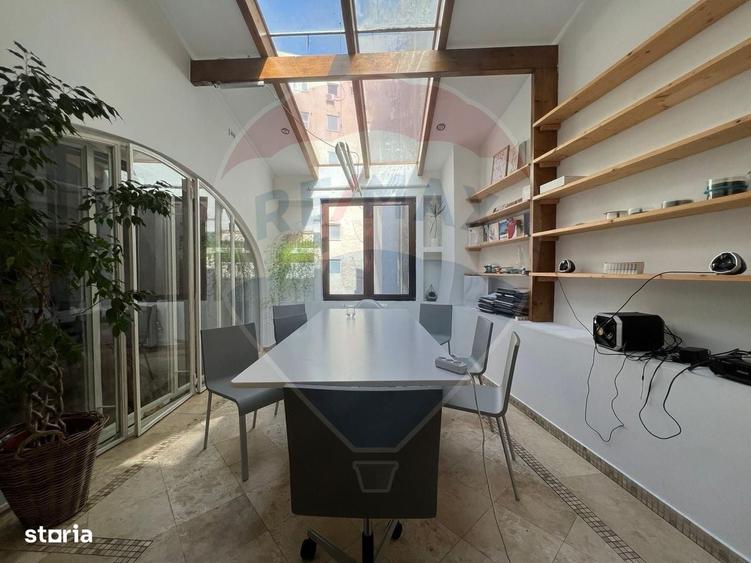 Apartament cu 4 camere în Dacia