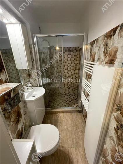 Apartament 3 camere decomandate si balcon inchis zona Strand Sibiu