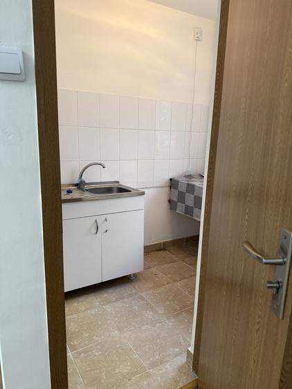 Garsonieră decomandată în Drumul Taberei