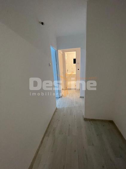 Apartament cu 3 camere decomandat în Tomești