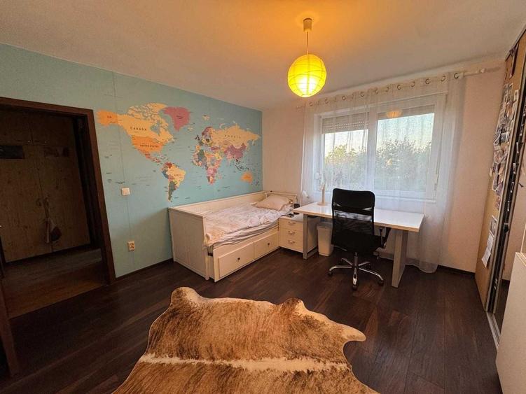 Apartament cu 4 camere decomandat în Giarmata