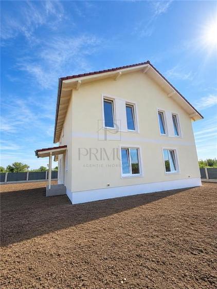 Duplex cu 4 camere cu Teren 306 Mp în Șag