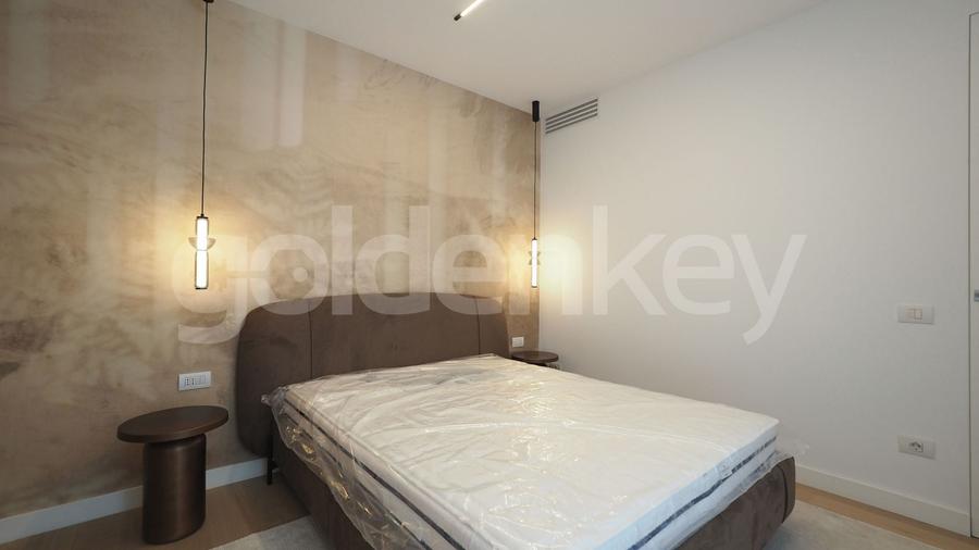 Apartament cu 4 camere semidecomandat, mobilat în Aviatorilor