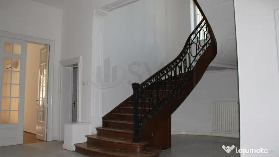 Casă cu 7 camere cu Teren 975 Mp în Kiseleff