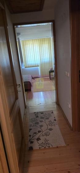 Duplex cu 4 camere cu Canalizare în Central