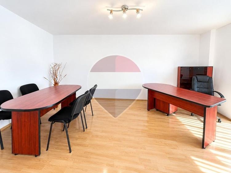 Apartament cu 2 camere, mobilat în Centrul Civic