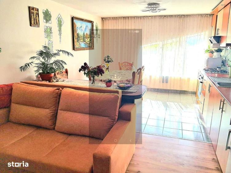 Vind apartament 3 camere zona Plopilor. - 2