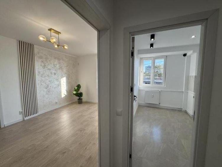 Apartament cu 2 camere, mobilat în P-ța Victoriei