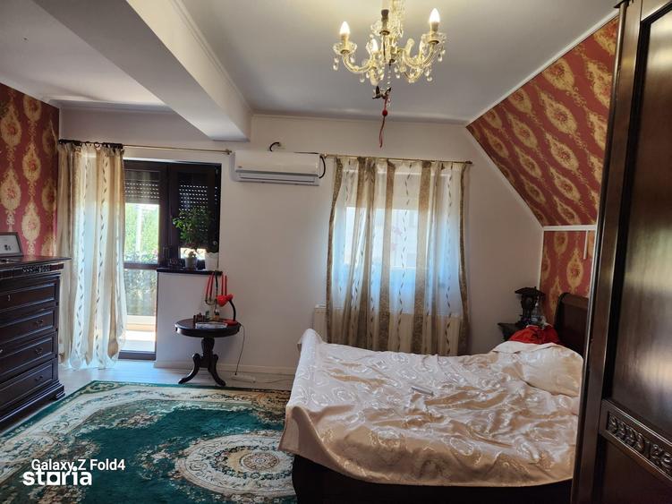 Casă cu 5 camere cu Teren 356 Mp în Mogoșoaia