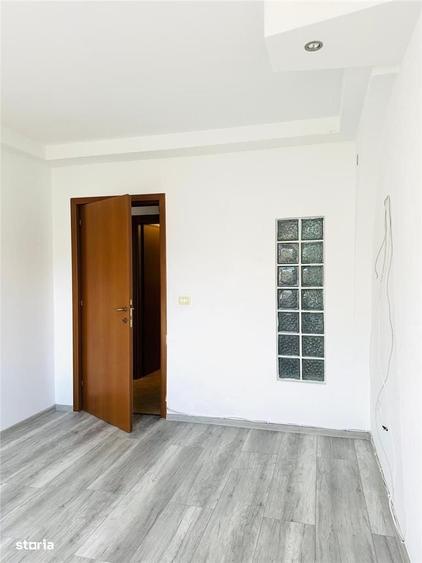 Casă cu 4 camere cu Teren 200 Mp în Iancu Nicolae