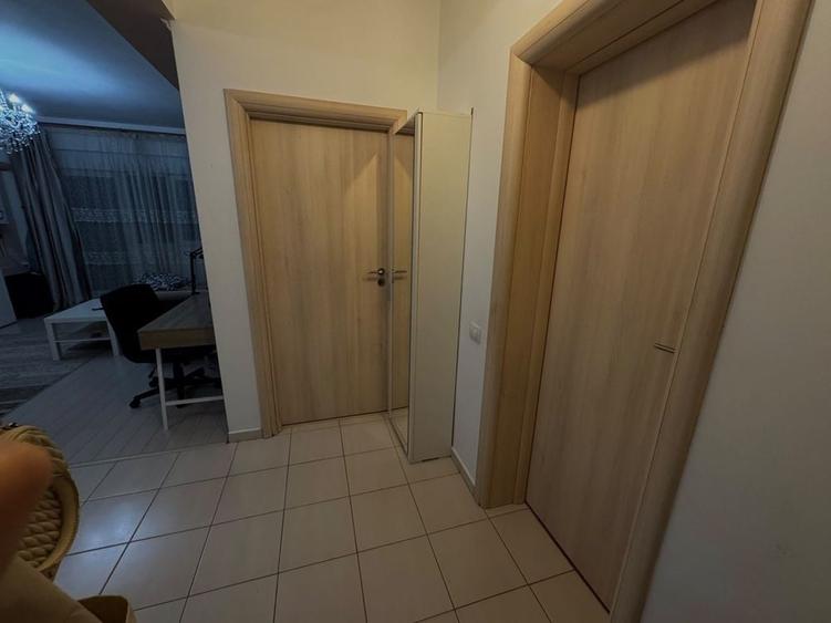 Apartament cu 2 camere semidecomandat în Roșu