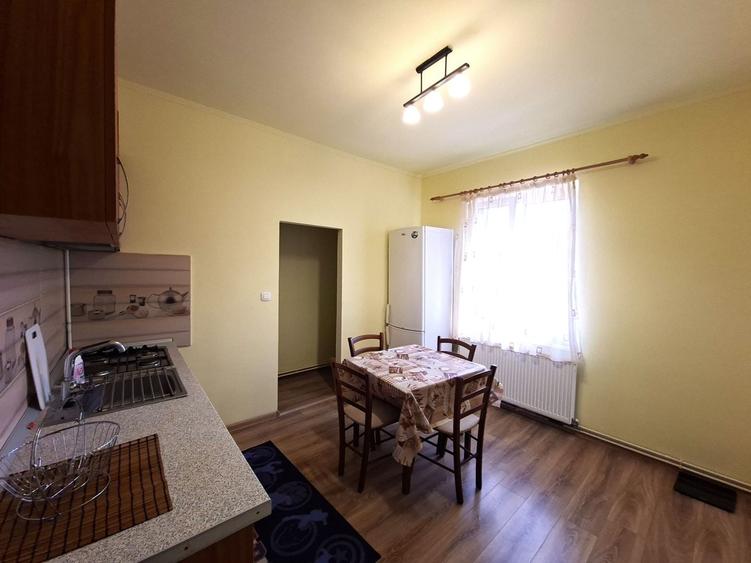 Apartament cu 2 camere, priveliște superbă spre Tâmpa, zonă centrală - 10