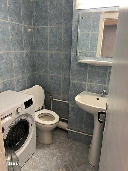 Apartament cu 3 camere decomandat în Astra