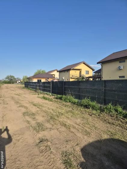 Teren de 400 mp, în Săbăreni