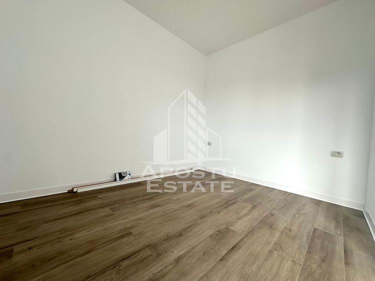 Duplex cu 4 camere cu Canalizare în Utvin